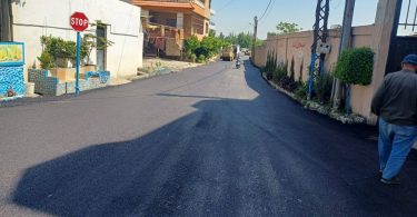 أعمال تعبيد الطرقات مستمرة في البلدة