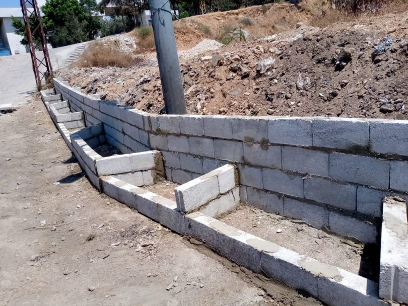 استكمال مشروع الدرج .. في مجمع المدارس ببنين – العبدة.