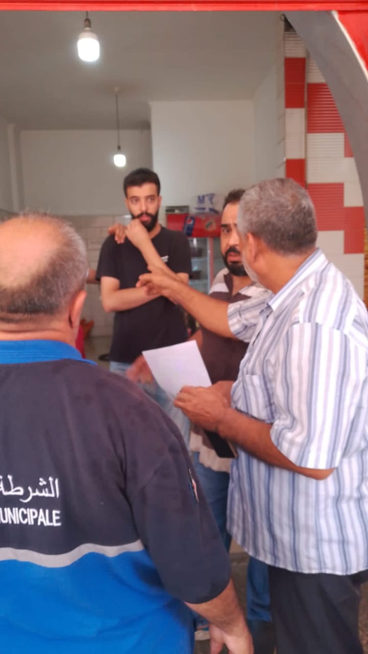 اللجنة الصحية تتفقد المطاعم ومحلات اللحوم والدجاج في ببنين.