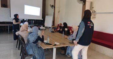 بلدية ببنين – العبدة و جمعية المبادر : جلسة توعوية للأمهات الحوامل .